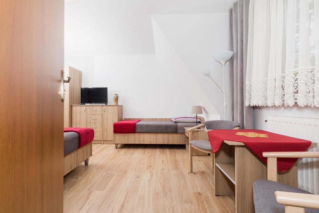 Apartamenty I Stylowe Pokoje Поберово Екстериор снимка